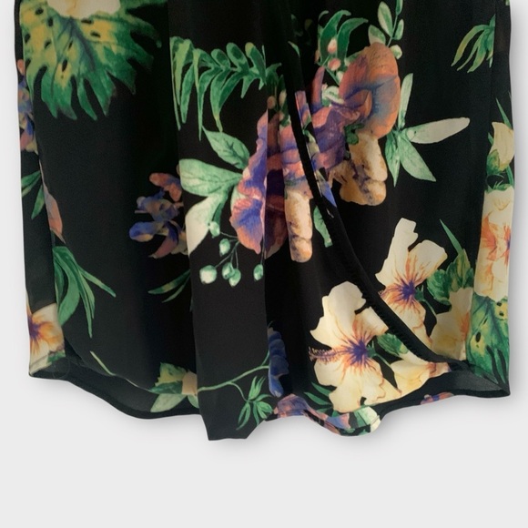 Sienna Sky Floral High Neck Sleeveless Blouse - Picture 2 of 6